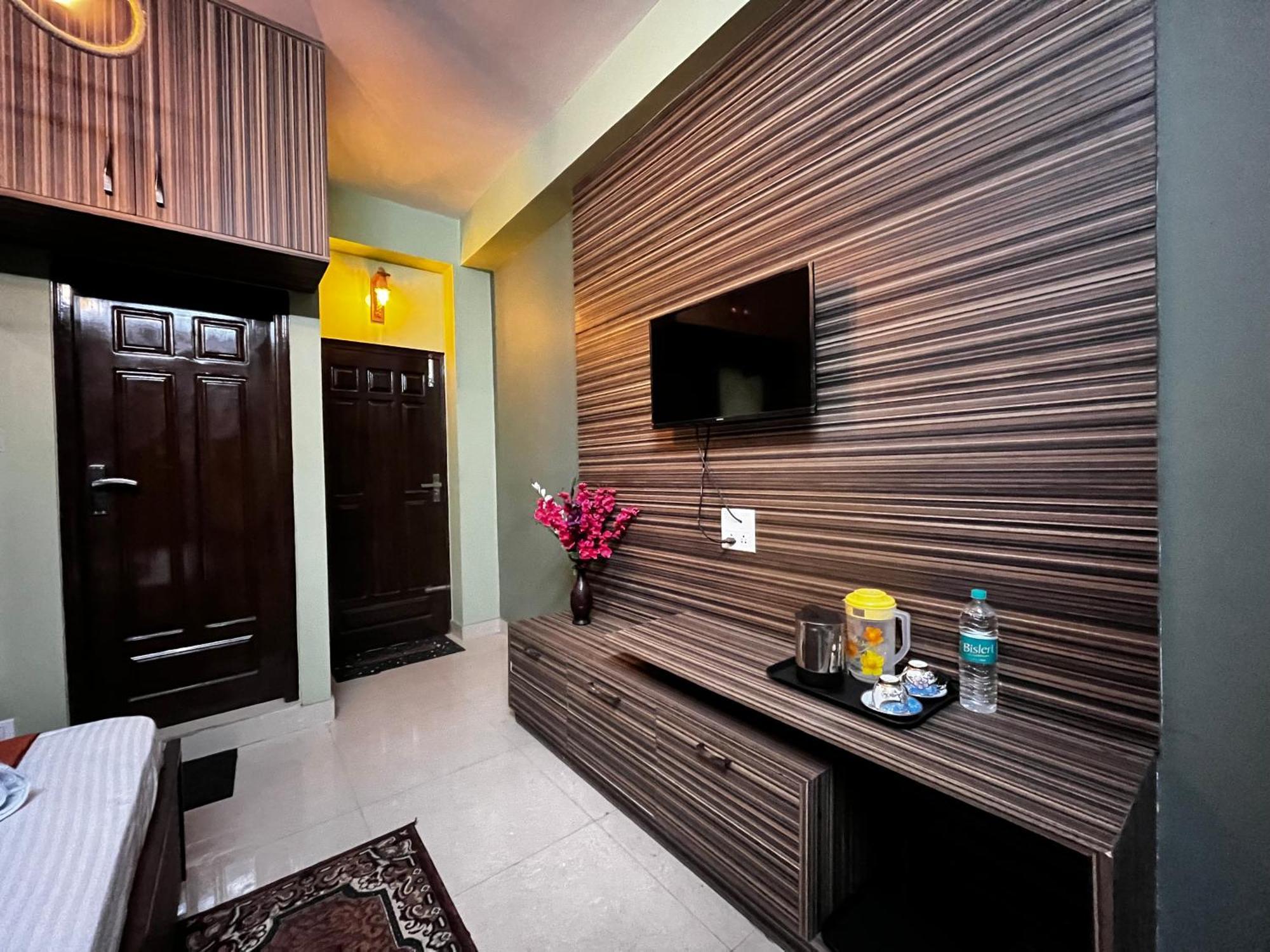 Puri'S Bnb Shimla Esterno foto