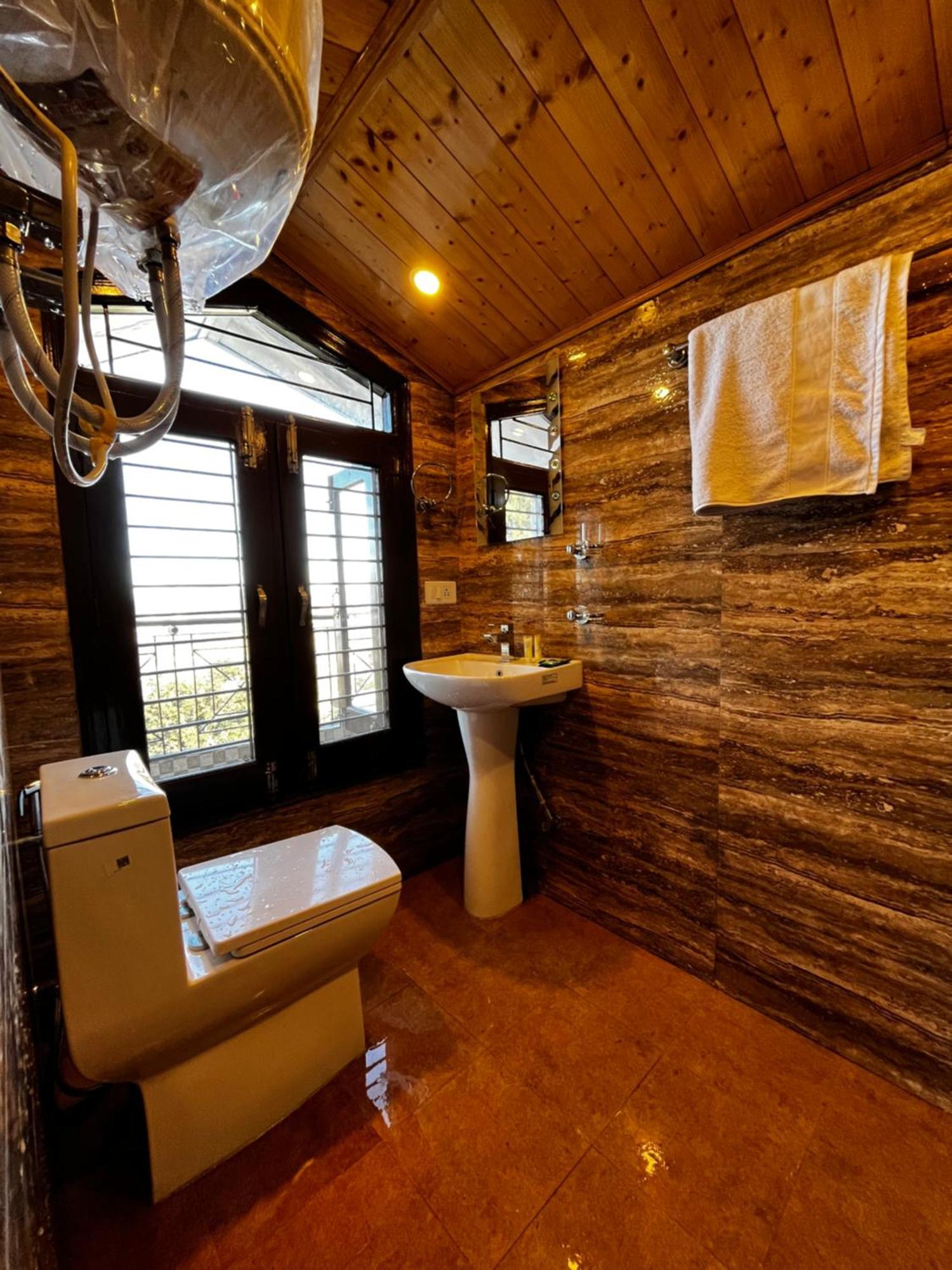 Puri'S Bnb Shimla Esterno foto