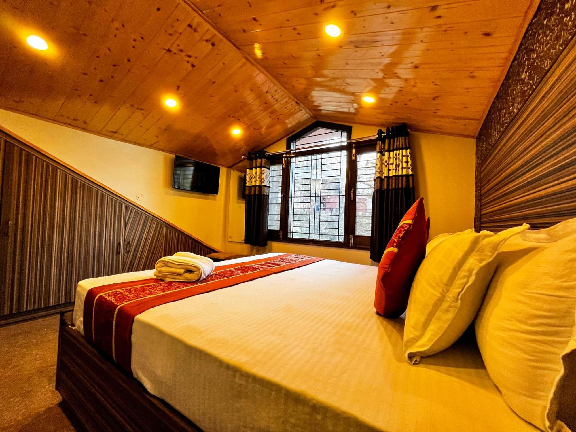 Puri'S Bnb Shimla Esterno foto