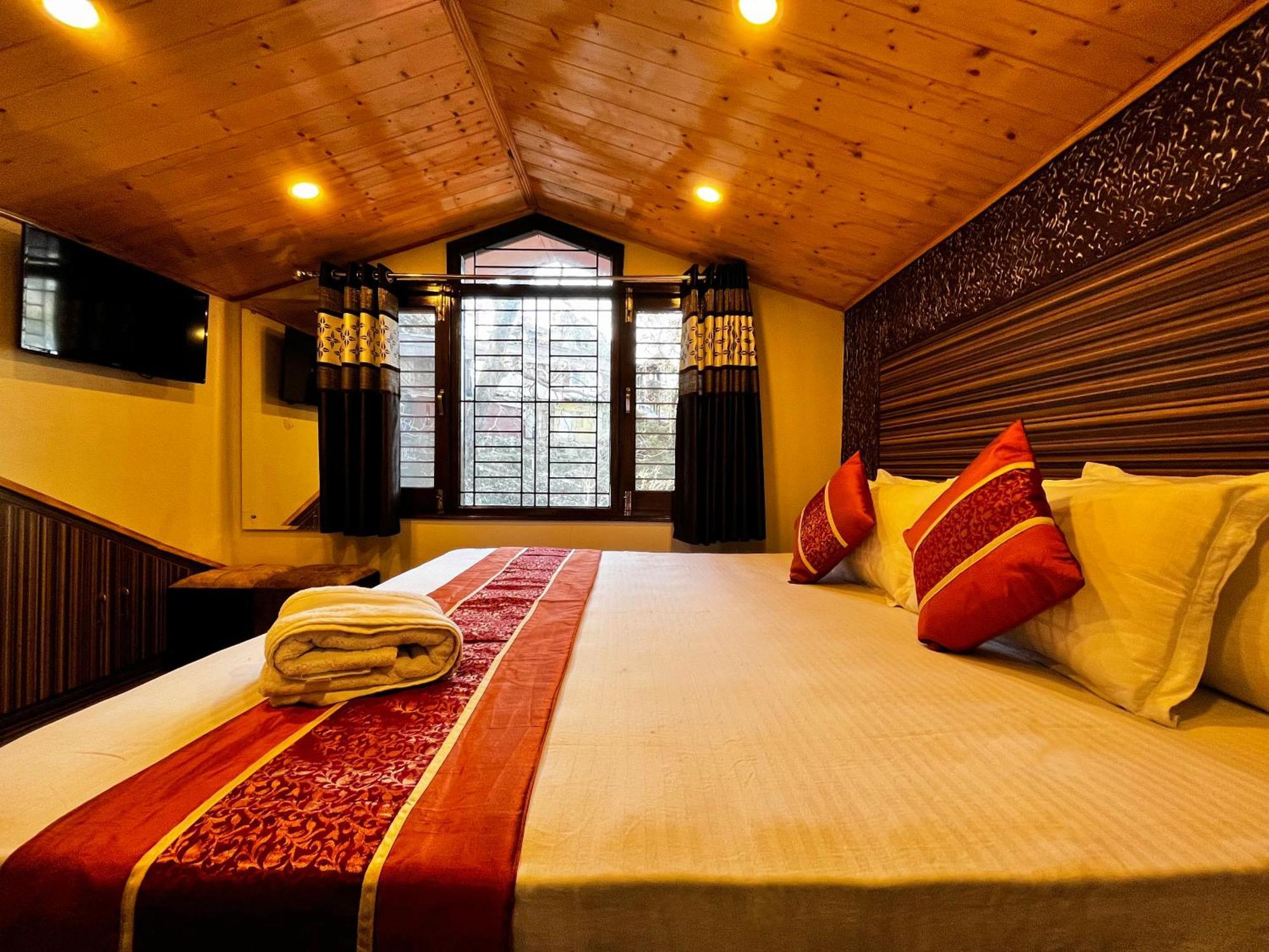 Puri'S Bnb Shimla Esterno foto