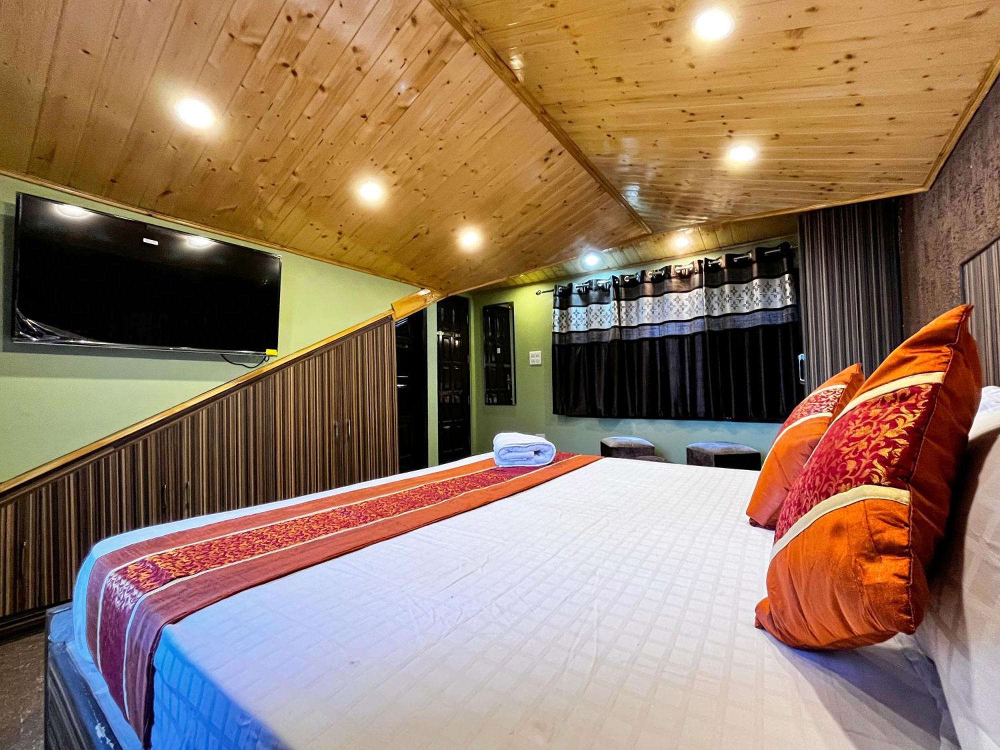 Puri'S Bnb Shimla Esterno foto