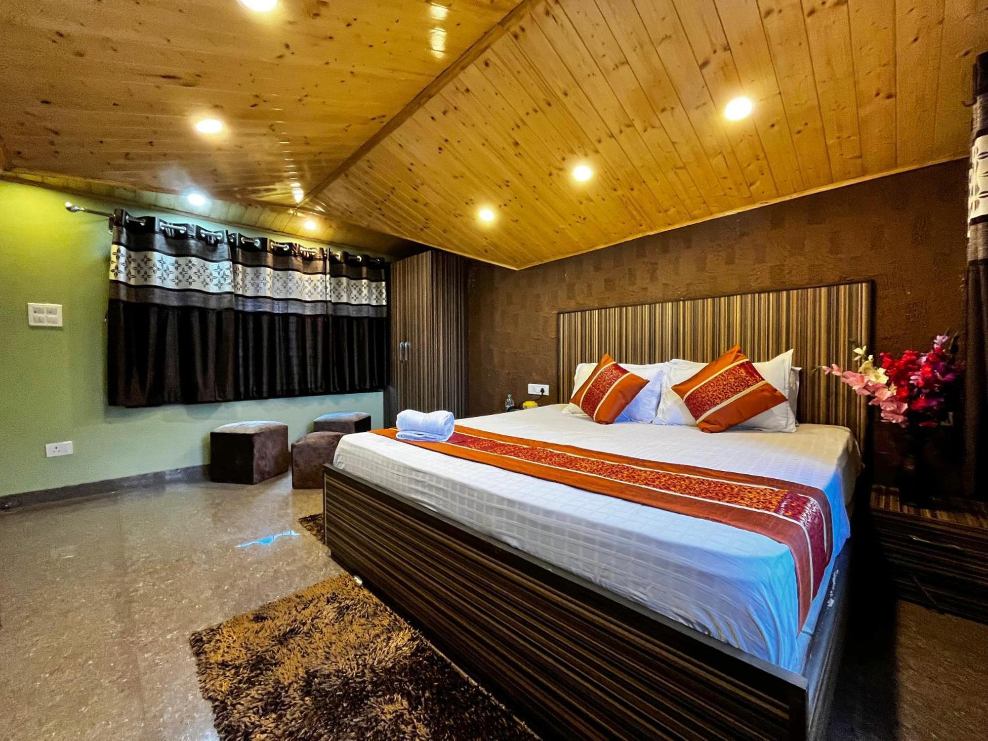 Puri'S Bnb Shimla Esterno foto
