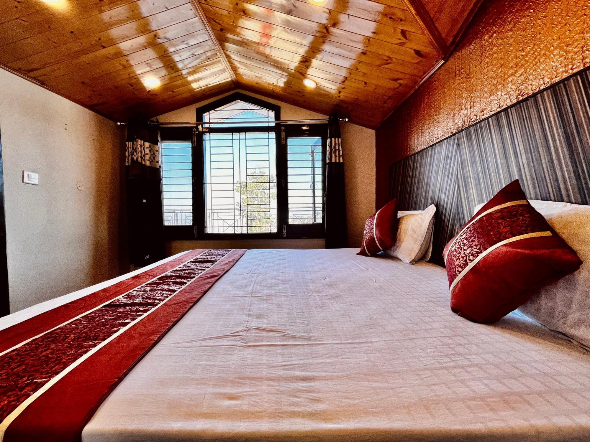 Puri'S Bnb Shimla Esterno foto