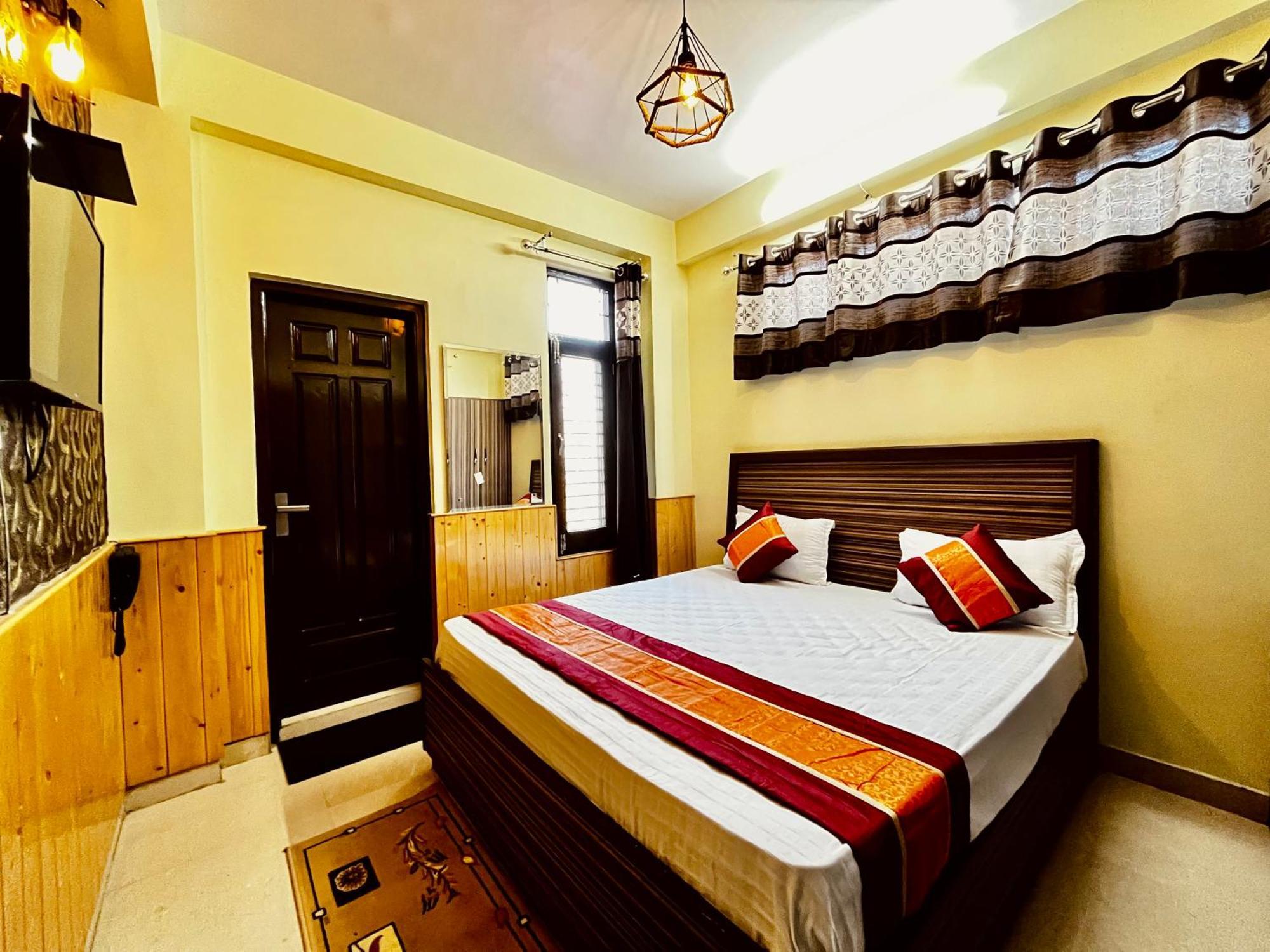 Puri'S Bnb Shimla Esterno foto